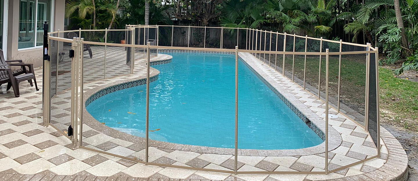 Clearview Beige Pool Fences Baby Guard