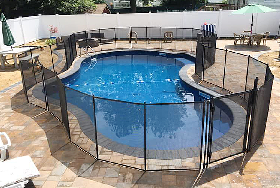 Custom Pool Fencing & Safety Products SelfClosing Pool Fence & Gates
